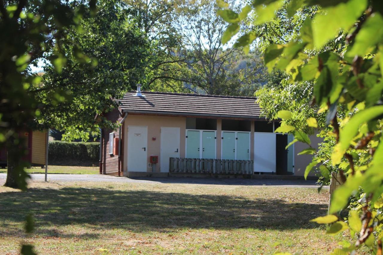 Camping Les Feuilles Chauffailles Exterior photo